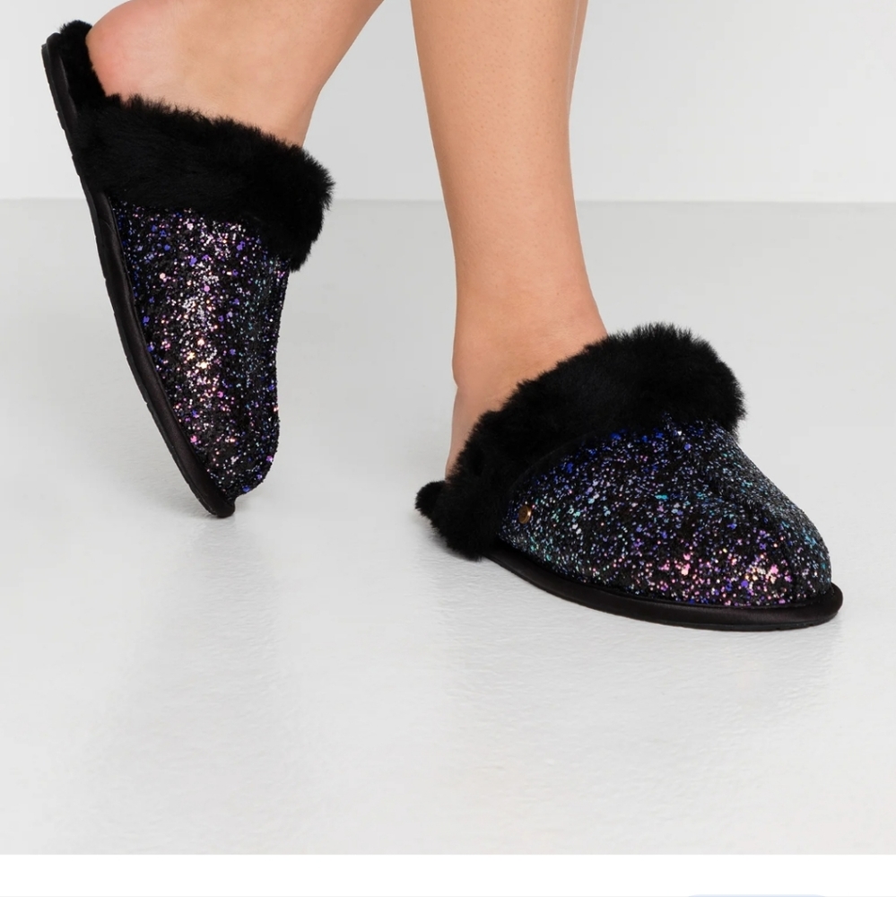 Ugg Australia Scuffette 2  In Black Sz 6